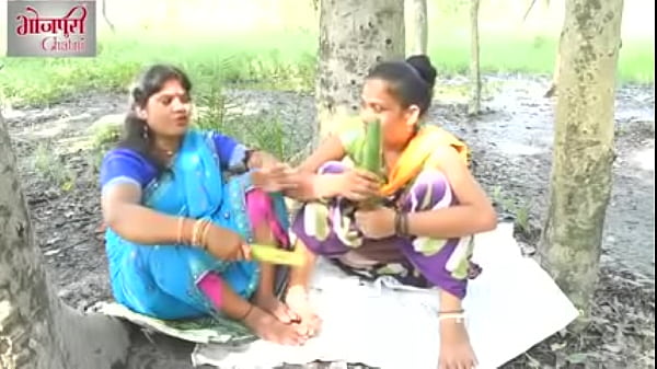 गाँव की महिलाएं अपनी प्यास बुझाने के लिए क्या इस्तेमाल करती हैं, वो खुद बताएंगी