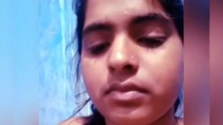 Rajni Cewek Bengali Seksi, Becek Puki Basah Kena Jus.