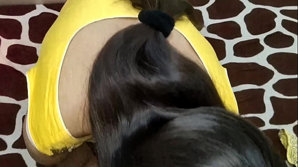 Gairah Terlarang: Adik Tiri India Menggoda Kakak Tirinya Dengan Rayuan Mesum Dan Bisikan Nakal!