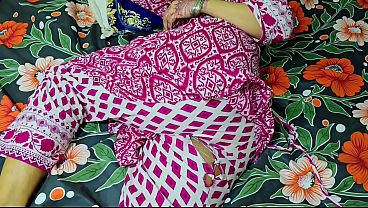 Ibu Tiri Celana Sobek, Anak Tiri Dorong Memek Sambil Main Pantat Bundar