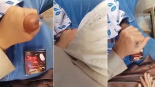 Bajingan, Cewek Hijab Pakistan Lagi Ngewe Di Bis Sambil Nyepong Kontol.