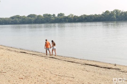 Liburan Lilu Moon, Kontol Ngebor Sampai Tembus Ke Dalam