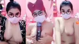 Sheila Bugil Pamer Memek Basah