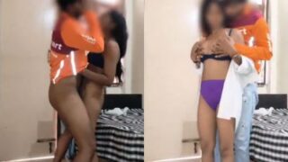 Video Panas Delivery Cowok Sama Langganan Desi Nya Yang Lagi Viral Di India