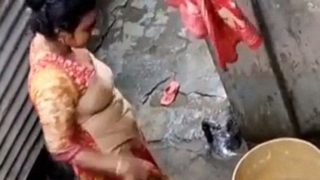 Video Rahasia Bhabhi Bangladesh Lagi Mandi, Bikin Ngilu Dan Basah Kuyup.
