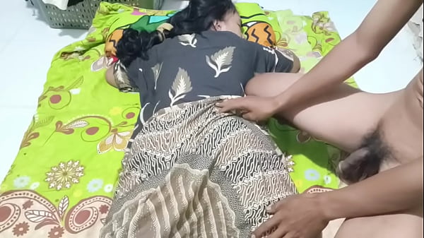 Ngentot Bu Ratna, Istri Sange Yang Lagi Ngidam Kontol.