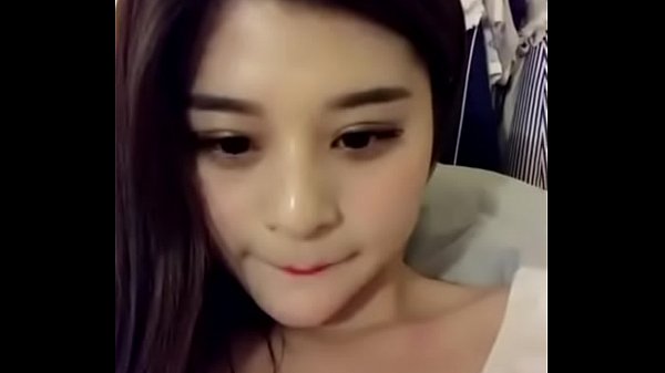 Cewek China Colong Colong Ngintipin Kamera, Bikin Greget Sendiri