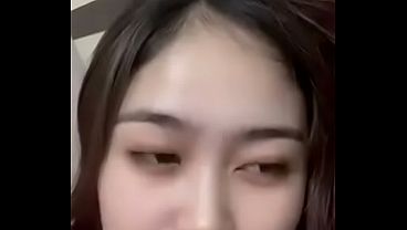 Tonton Cewek Indonesia Live, Goyang Hot Bikin Tegang