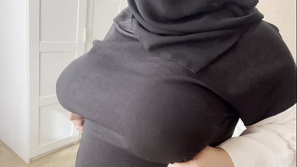 Teman Istri Arabnya Pamer Susu Montok Bikin Ngiler