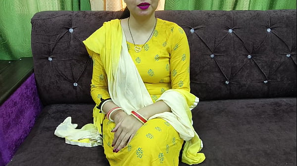Desi Bhabhi Ke Devar Ne Uski Gili Chut Ko Zor Se Pel Diya, Maja Aa Gaya