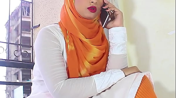 Salma Si Cewek Hijab Ngeseks Sama Temen Pake Suara Hindi Mesum Banget