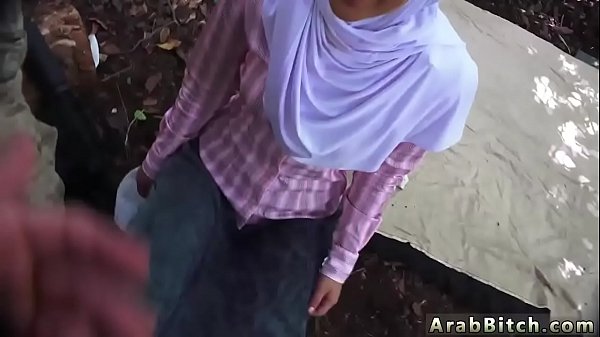 Araban Ngewe Cewek Cina Sama Pelajar Cewek Di Rumah Singgah, Jauh Dari Rumah.