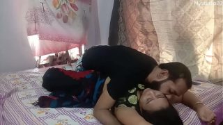 Video Sex Kakak Adik Tiri India Paling Hot, Suara Jelas, Musik Bikin Makin Nafsu