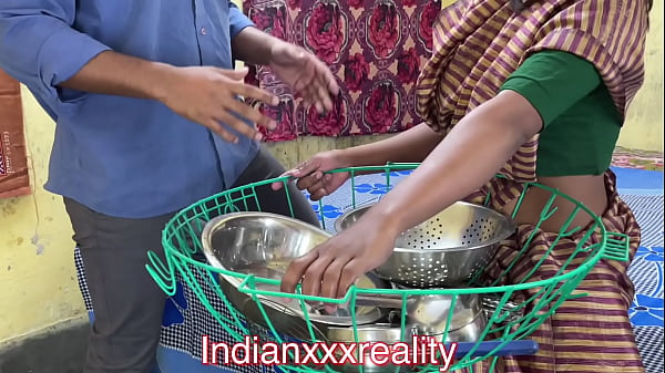 Ngentot Terenak Dengan Keluarga Tiri Desi India, Suara Hindi Jelas Bikin Makin Panas