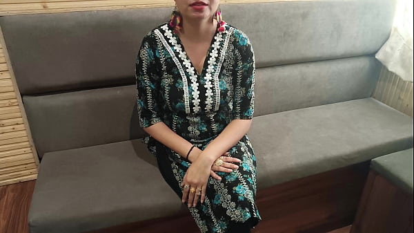 Jija Ji Digoda Tubuh Seksi Sali, Ngewe Memek Dan Buntutnya Pake Suara Hindi.