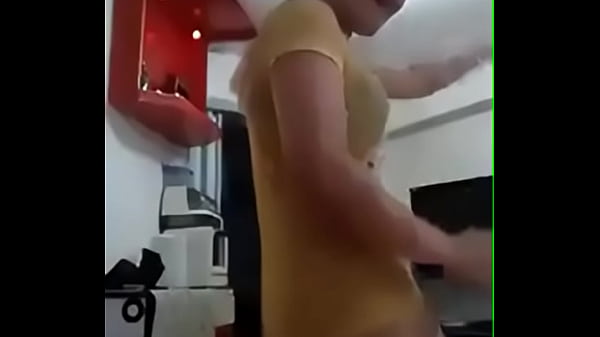 Wanita Indonesia Yang Bikin Gue Makin Panas.