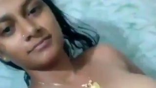 Goyangin Tubuh Seksi Desi Tanpa Busana, Video Mms Bikin Makin Pengen.