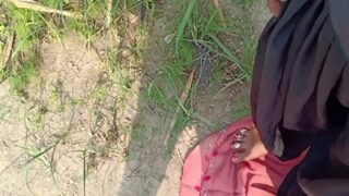 Seorang Mesum Ngentot Tantenya Di Luar Ruangan Dalam Mms Desi