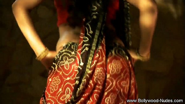 Tarian Si Coklat India Yang Menggoda, Gerakan Tubuhnya Bikin Ngilu Dan Pengen