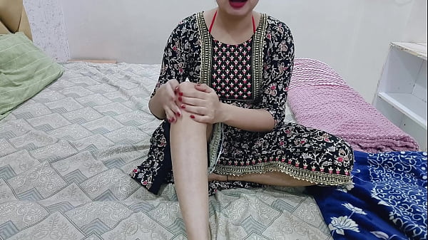 Malam Itu, Kakak Tiriku Sendirian Di Kamar, Aku Pun Masuk Dan Mulai Memijat Tubuhku Sambil Menyentuh Bagian Sela-sela, Tanpa Sadar Dia Melihatku.