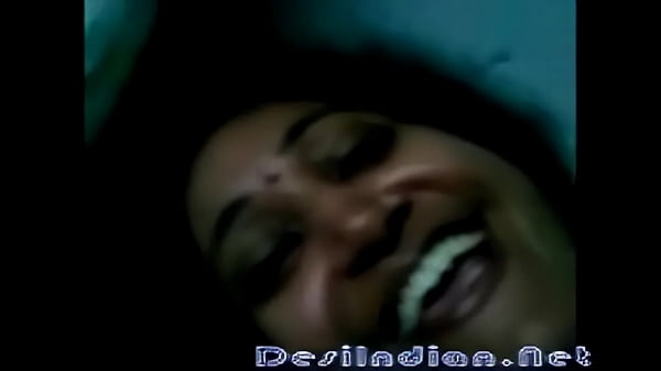 Desi Cute Telugu Aunty, Siap Digoyang Nakal.