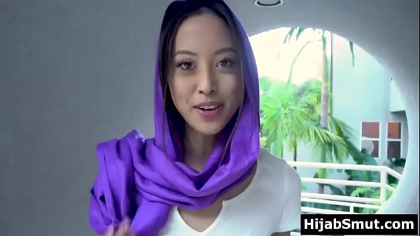 Ngentot Terus Kebayang Sama Cewek Muslimah Horny Yang Gak Bisa Berhenti Mikirin Ngentot.
