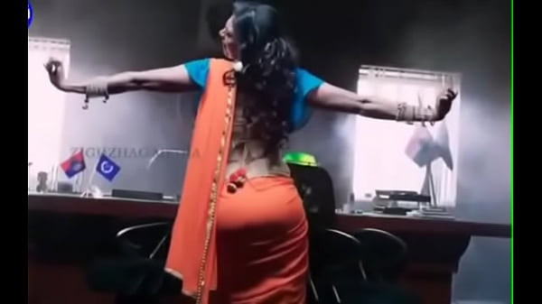 Desi Pantat Seksi Dibalut Saree, Bikin Ngaceng