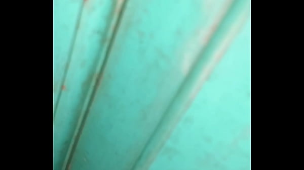 Ngintipin Istri Tetangga Kost Yang Sengaja Buka Pintu Pas Suaminya Pergi, Malah Ngajak Ngewe Bareng.
