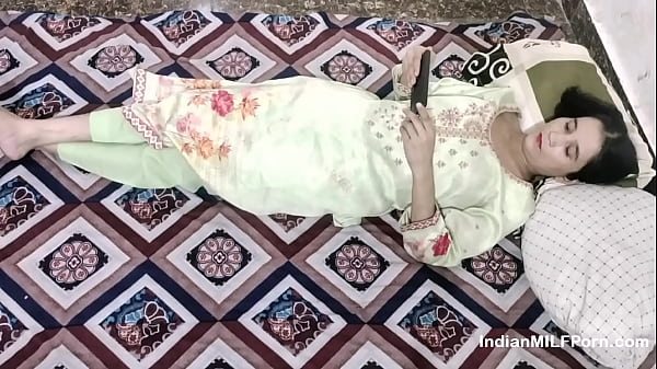 Cewek India Nonton Bokep Di Hp, Dijebolin Abis-abisan Sama Kakak Tiri – Suara Hindi