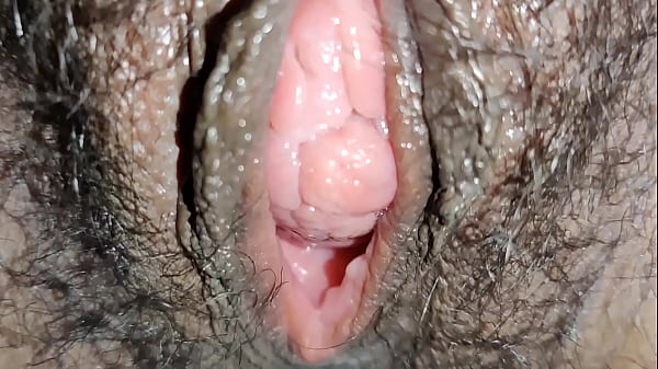 Desi Bhabhi Ki Chut Garam Aur Geeli Hai