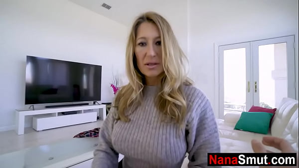 Nenek Tiri Yang Horny Minta Dikocok Sama Cucu Tirinya