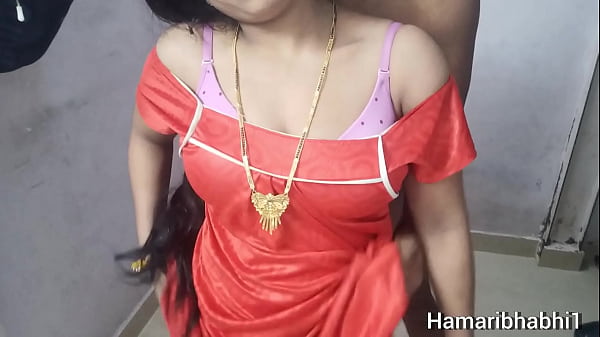Coba Nonton Video Hot Bhabhi Sama Adik Ipar Lagi Ngomongin Bahasa Hindi Sambil Main Ranjang.