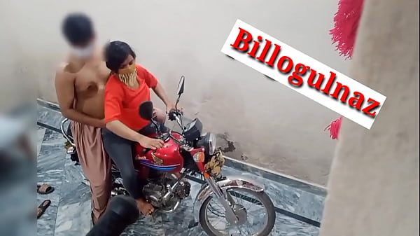Bokep Hot, Teman Ngebut Di Motor Sambil Ngocok, Suara Hindi Bikin Makin Liar
