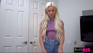 Si Blonde Nakal Elsa Jean: “lu Kasih Duit, Gue Hisap Kontol Lu Sampai Kering”
