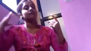 Nonton Video Hindixxx Penuh Erangan Dan Semburan Deras