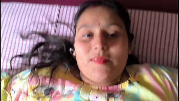 Desi Romance Panas Bikin Meleleh