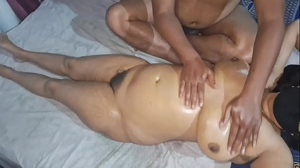 Desi Indian Hot Bhabhi Pijat Bugil Full Body, Bikin Muncrat