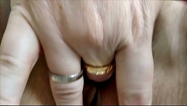 Tontonan Memek Dan Anal Yang Sangat Vulgar Dari Pelacur Kamera Tua Terkenal Asal Rusia Yang Bikin Ngaceng Abis!