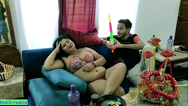 Ulang Tahun Bhabhi Panas India, Ngentot Dengan Pacar Muda!
