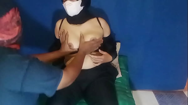 Mainin Memek Satpam Cewe Sange Pake Alat Bantu Sampe Crot Jago Jilmek